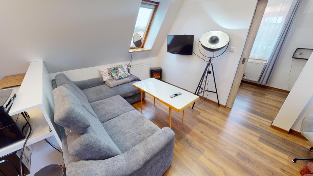 Apartman Atelier Vary V Nove Zrekonstruovanem Dome 卡罗维发利 外观 照片